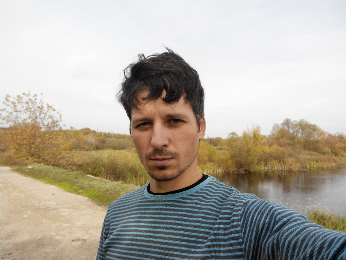 мой (уже бывшей) муж на Родине 