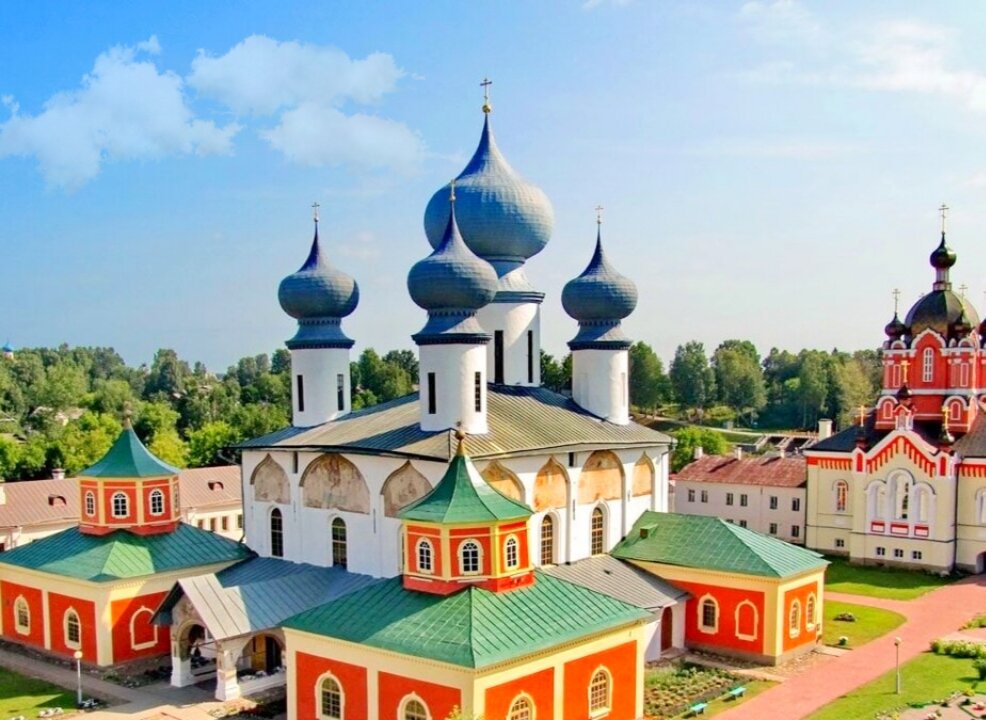 Тихвинский Богородничный Успенский монастырь. Фото: Наташа Копина Жизнь Женщины