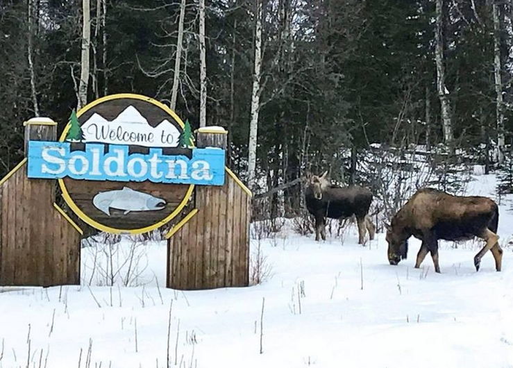 Город Солдотна на р. Кенайhttps://acabinbythepond.com/20-reasons-to-visit-soldotna-alaska-winter/