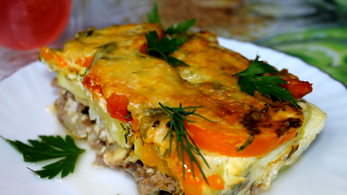 Запеканка из кабачков в духовке с сыром и помидорами