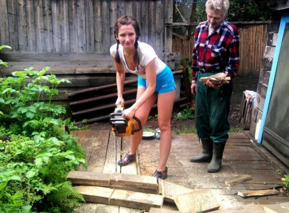 История из жизни.Приехали на дачу, пошли в баню. Присоединился сосед и ...