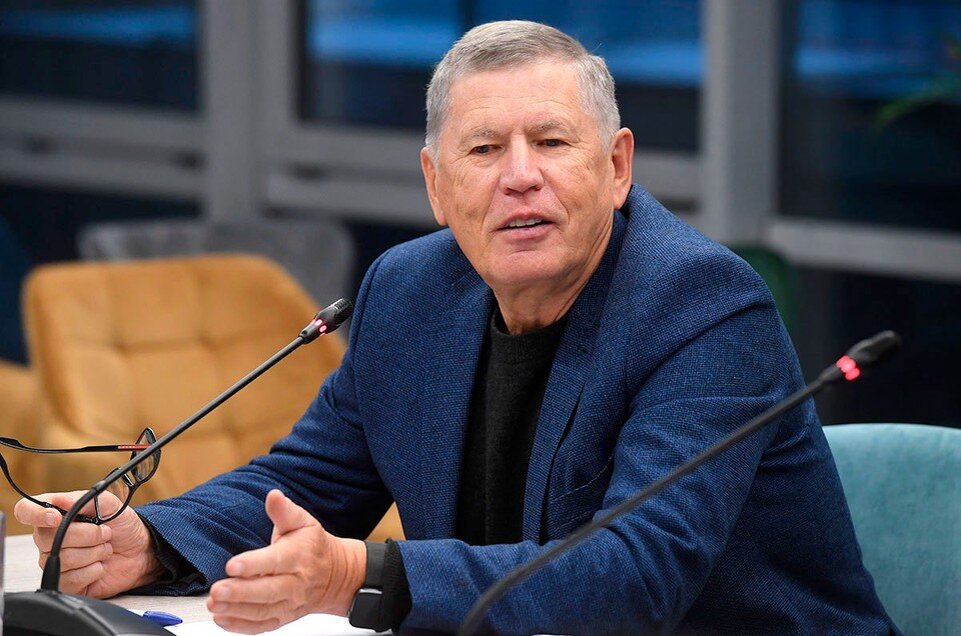     Владимир Сунгоркин, главный редактор "Комсомольской правды" Михаил ФРОЛОВ