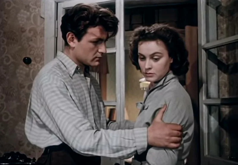 Источник изображения: кадр из фильма «Разные судьбы». Юлиан Панич и Татьяна Пилецкая.