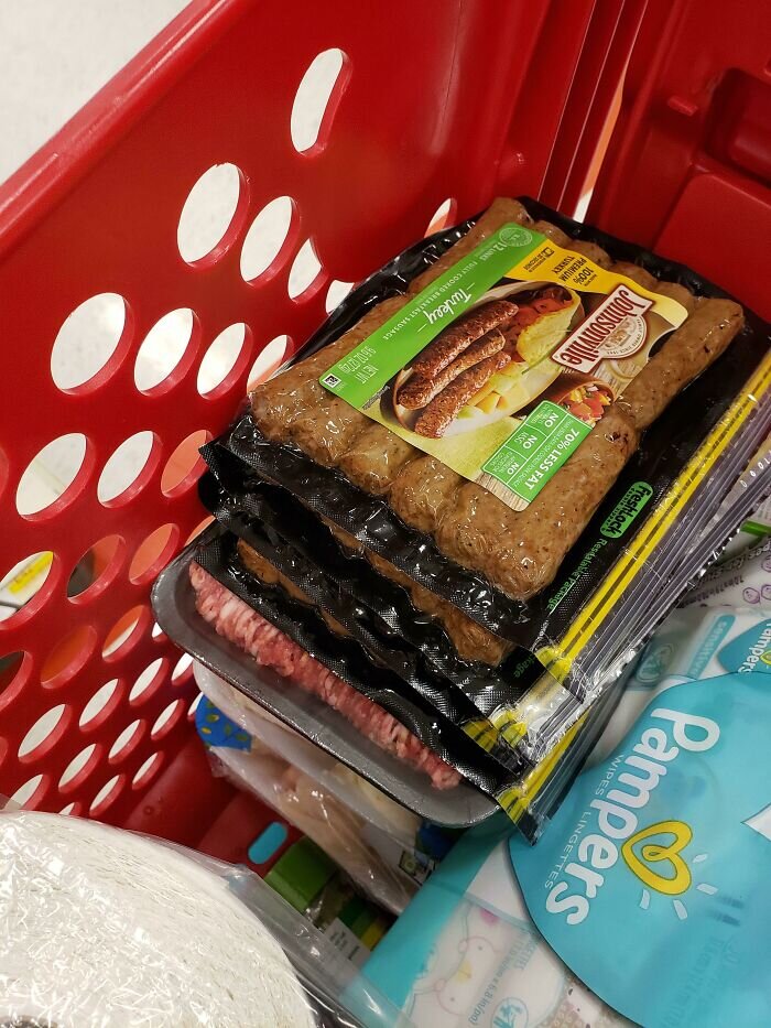 Источник: https://www.reddit.com/r/Target/comments/enfykm/absolutely_hate_people_that_abandon_carts_with