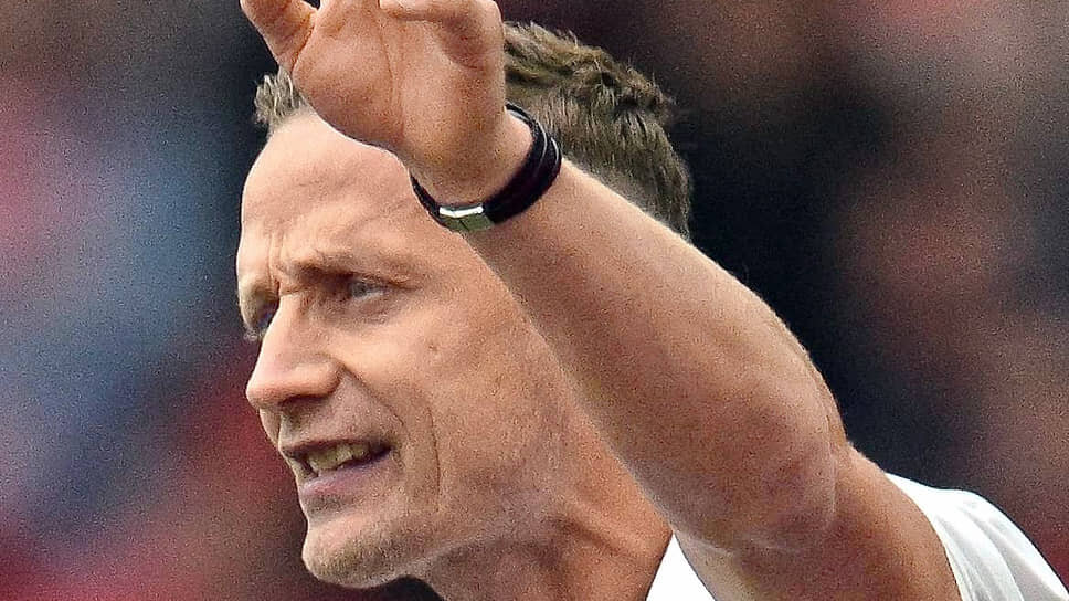 Фото: Иван Водопьянов / Коммерсантъ📷В пяти турах чемпионата России «Оренбург» под руководством Иржи Ярошика набрал лишь одно очко и располагается на последнем, 16-м месте в турнирной таблице