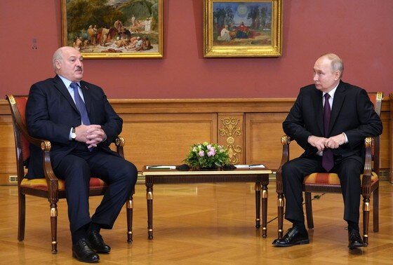    Президент России Владимир Путин и президент Белоруссии Александр Лукашенко