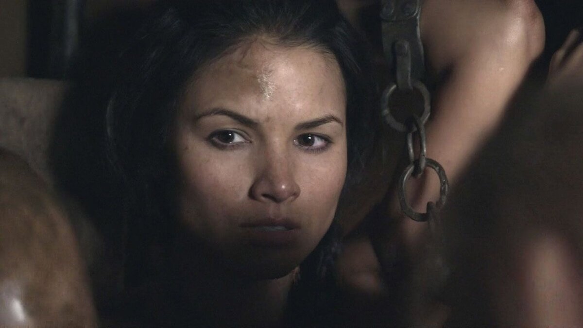 Девушка крепостная