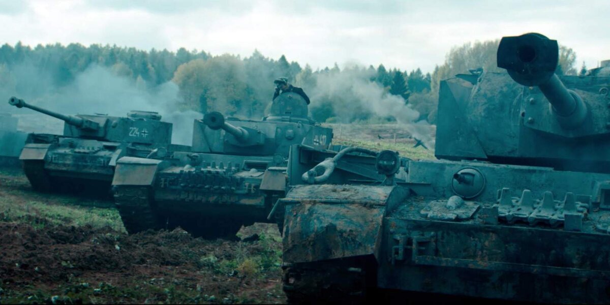 Кадр из "Несокрушимого" 