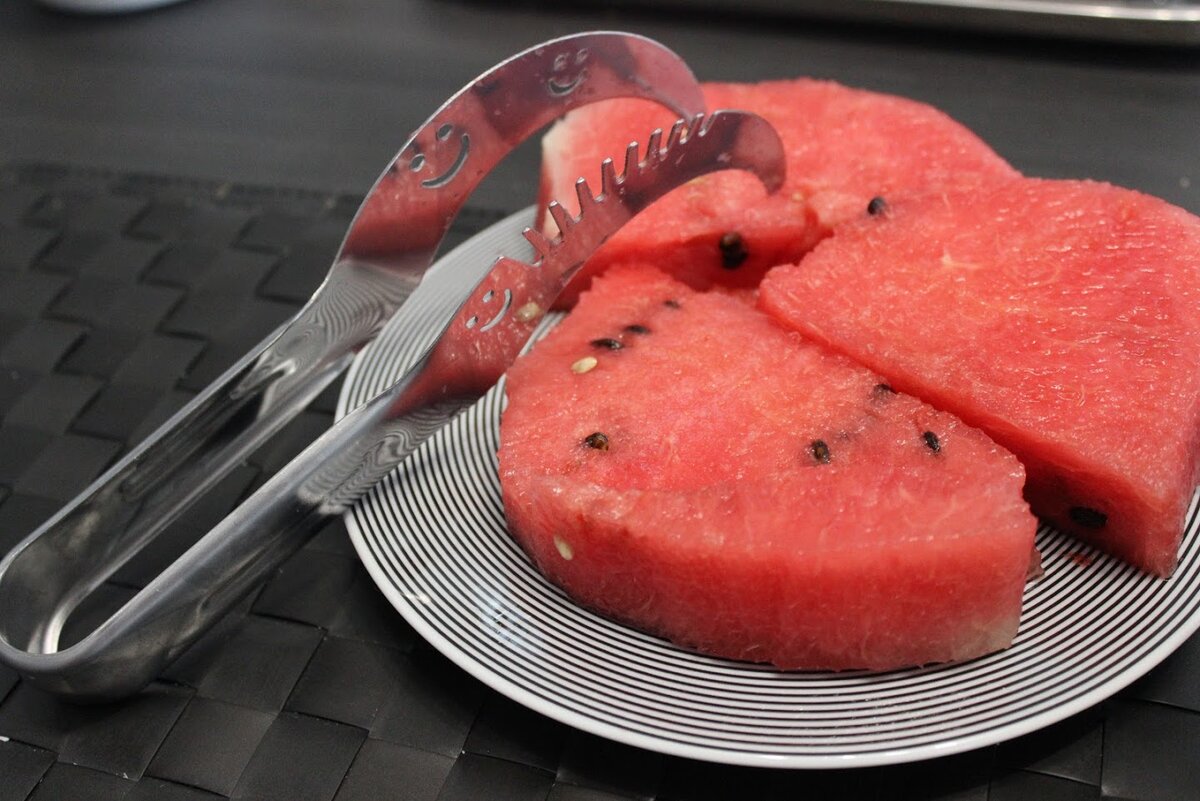 Вот так он и выглядит, арбузный нож