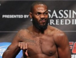 Джо́натан Дуа́йт Джонс — американский боец смешанных боевых искусств, выступающий под эгидой UFC в полутяжёлой весовой категории. Чемпион UFC в полутяжёлом весе и самый молодой чемпион за всю историю этой организации. За четыре года Джонс провёл восемь успешных защит титула.