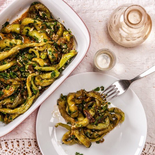 Закуска с Чорбаджийским перцем под Ракийку