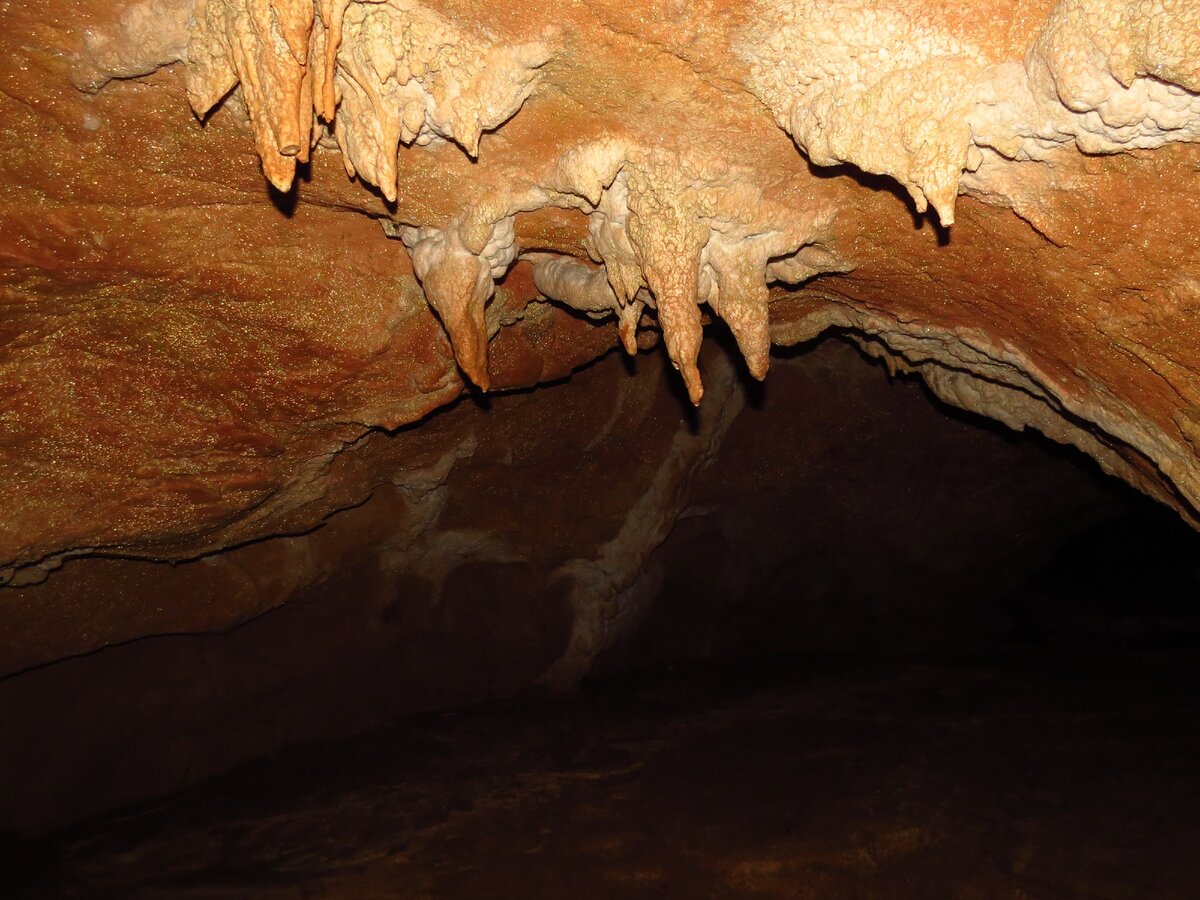 образование пещер. дикая пещера. пещера арэд гуамское ущелье. дикая пещера. пещера мрака карпинск.