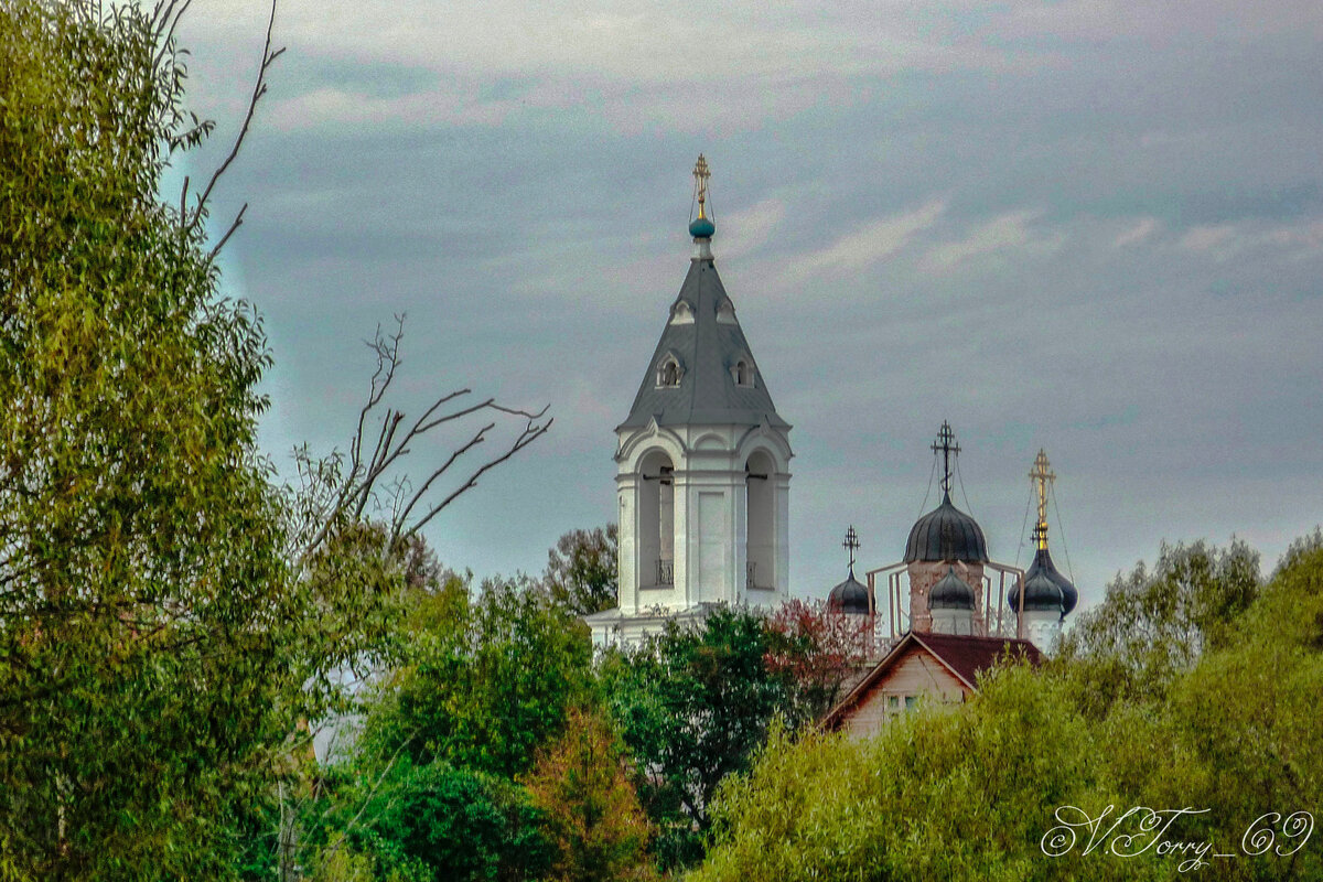 Храм Воскресения Христова Подмосковье территория