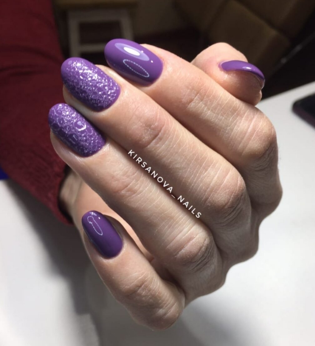 Лучше будет когда ногти по короче. 