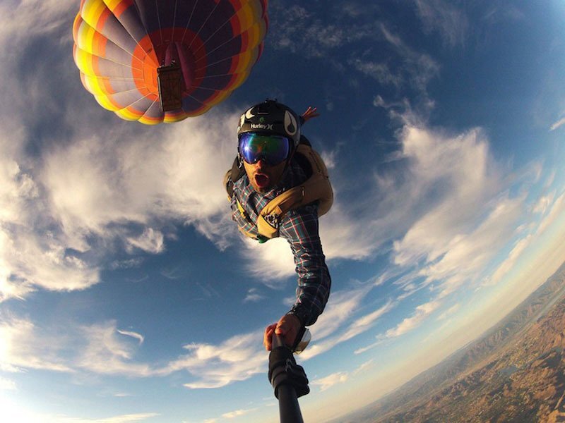 Фото: https://bugaga.ru/uploads/posts/2013-01/1359548900_snimki-gopro-1.jpg
