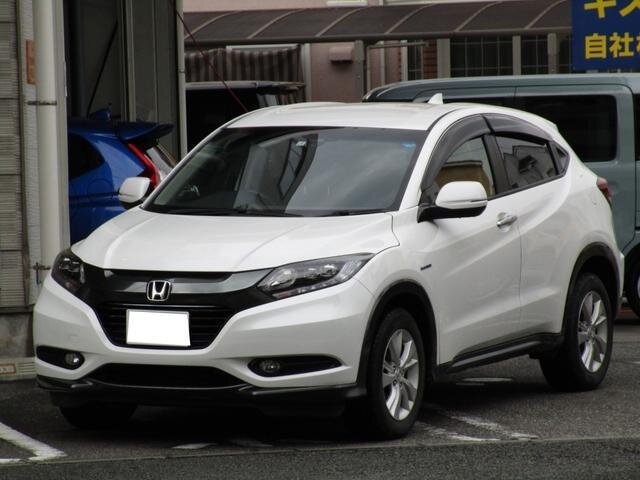 Honda Vezel RU4 гибрид 1500 сс, 4WD, 132 л.с.