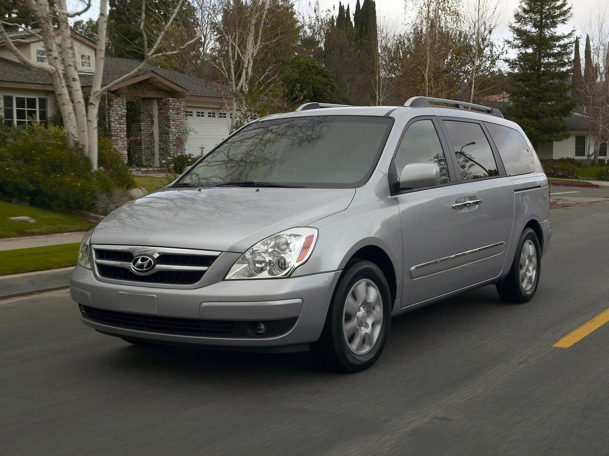 Hyundai Entourage. Фотография взята с сервиса Яндекс Картинки