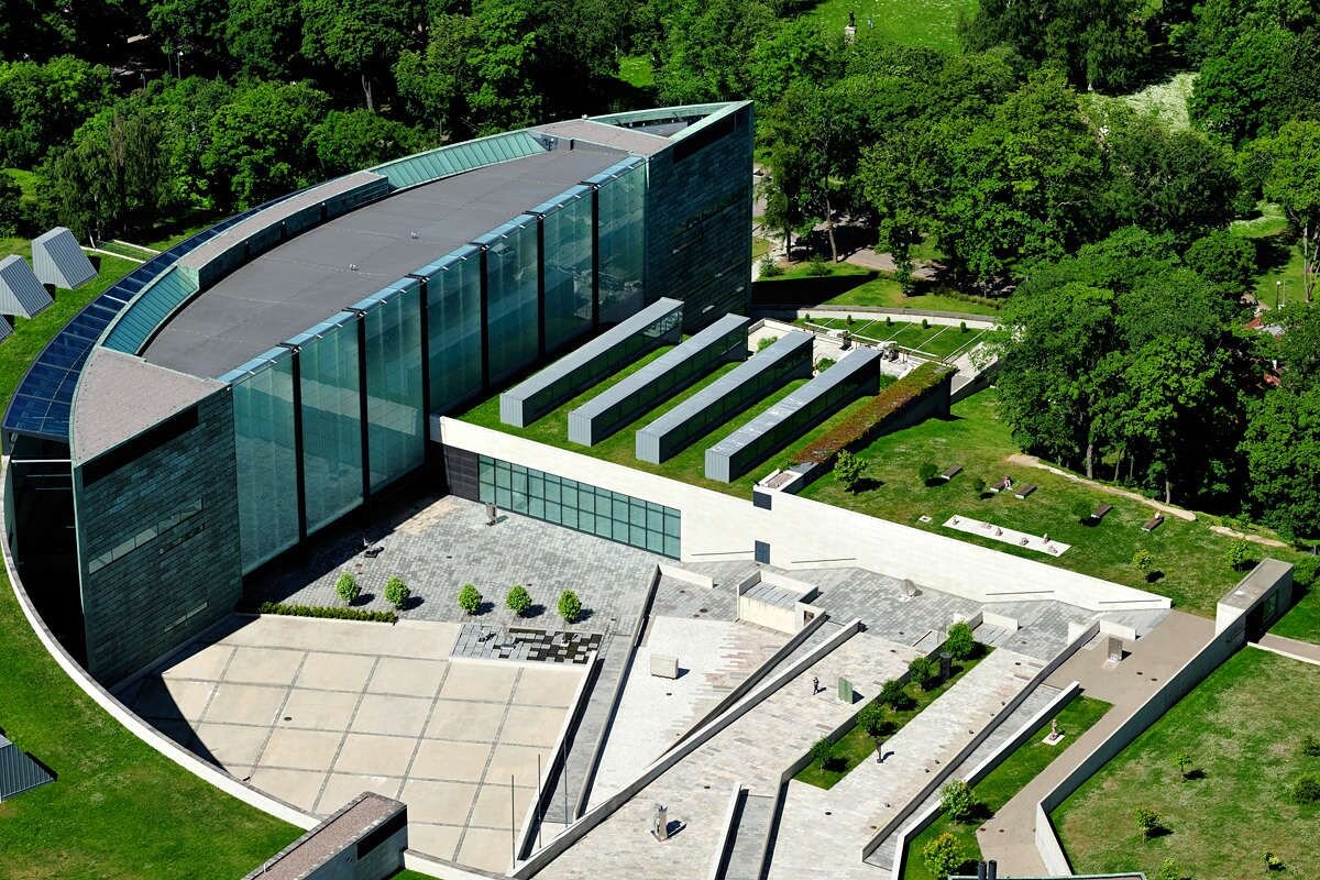 Музей современного искусства куму таллинн. Музей куму в таллине. Музей современного искусства куму таллинн. Музей кума. Художественный музей куму в таллине.