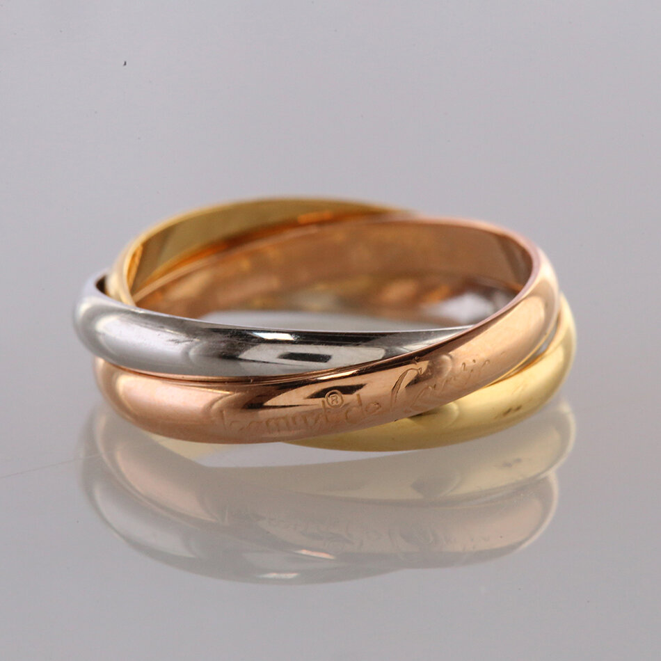 Trinity кольцо. Кольцо картье тринити. Тринити кольцо cartier на руке. Trinity кольцо картье. Кольцо картье тринити.