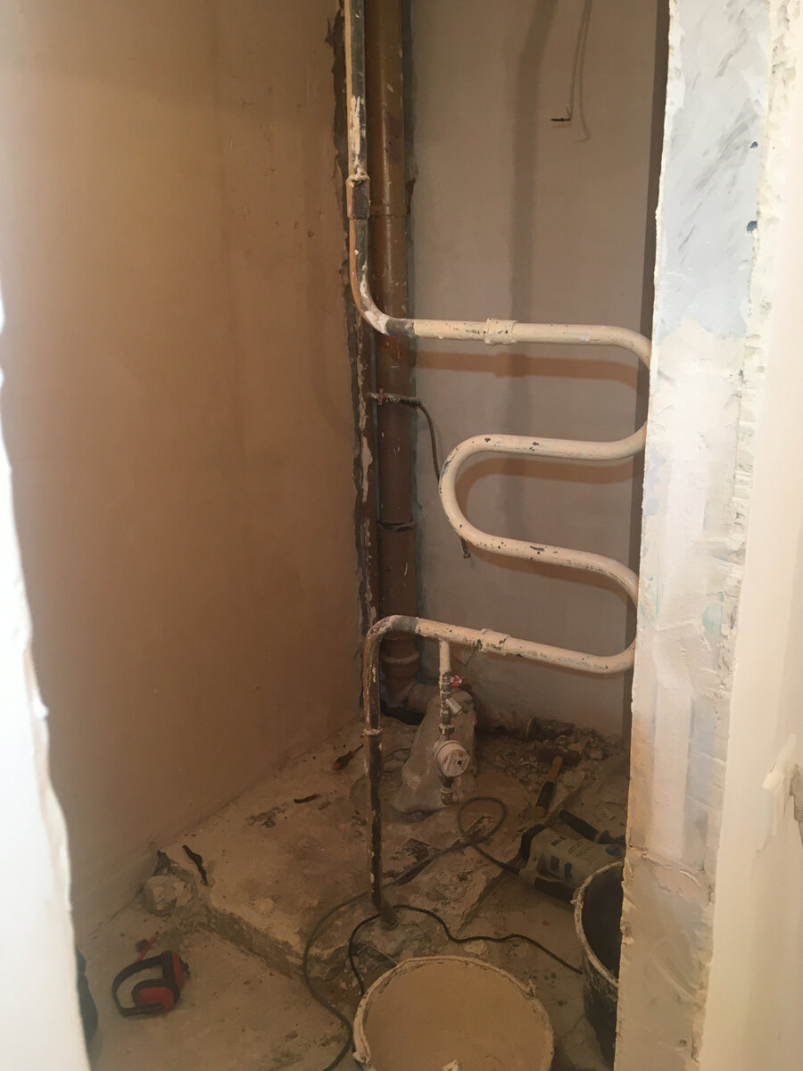 Так выглядели стояки до замены.