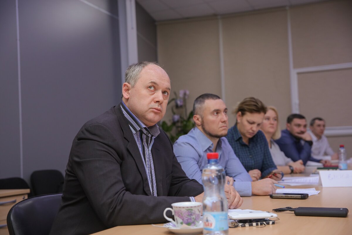 Баландин Олег ИСПОЛНИТЕЛЬНЫЙ ДИРЕКТОР компании Forward