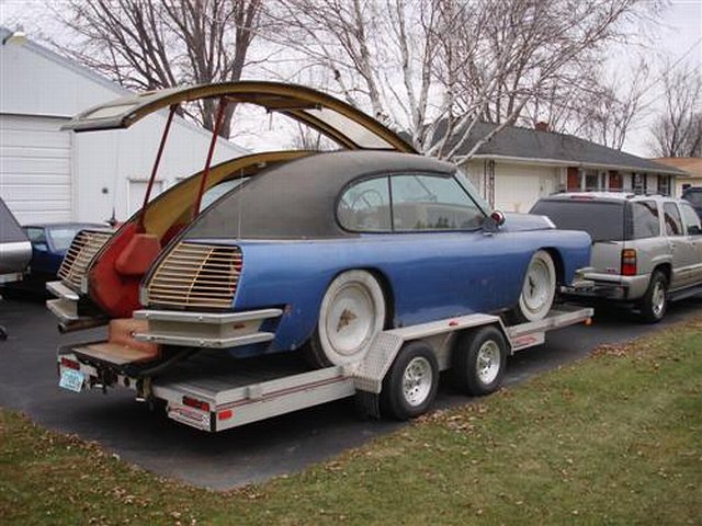 Mohs Ostentatienne Opera sedan