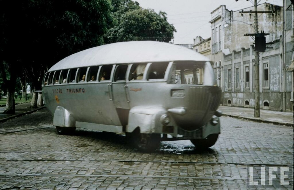 Автобусы прошлых лет. Citroen u55 Cityrama Currus. Необычные автобусы. Ретро автобус. Необычные советские автобусы.