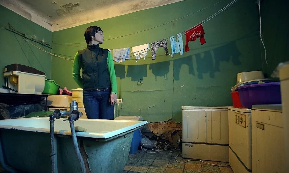 Примерно так выглядела квартира моей знакомой до ремонта. Фото из открытых источников.