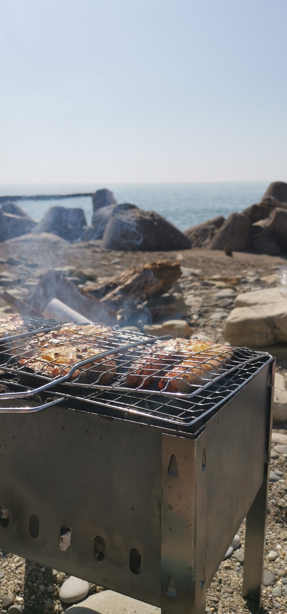 Шашлык на побережье чёрного моря 
