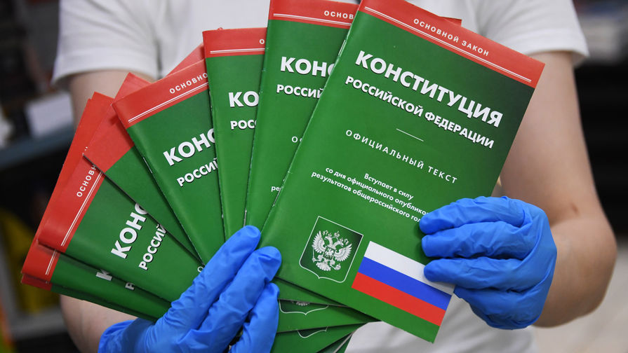 На полках в магазинах