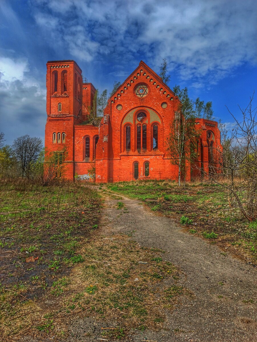 Кирха.. Руины... 