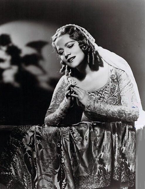 Бразильское сопрано Биду Сайан в роли Джульетты.