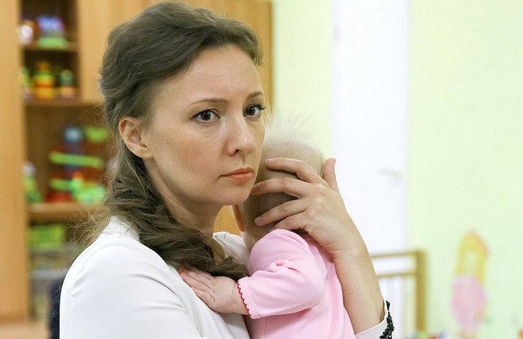 Подписывайтесь на мой канал МАМА КРУГОСВЕТ! Пишите комментарии и ставьте лайки! Это очень помогает в развитии канала!  На фото Анна Кузнецова. Кстати недавно она родила 7-го ребенка!