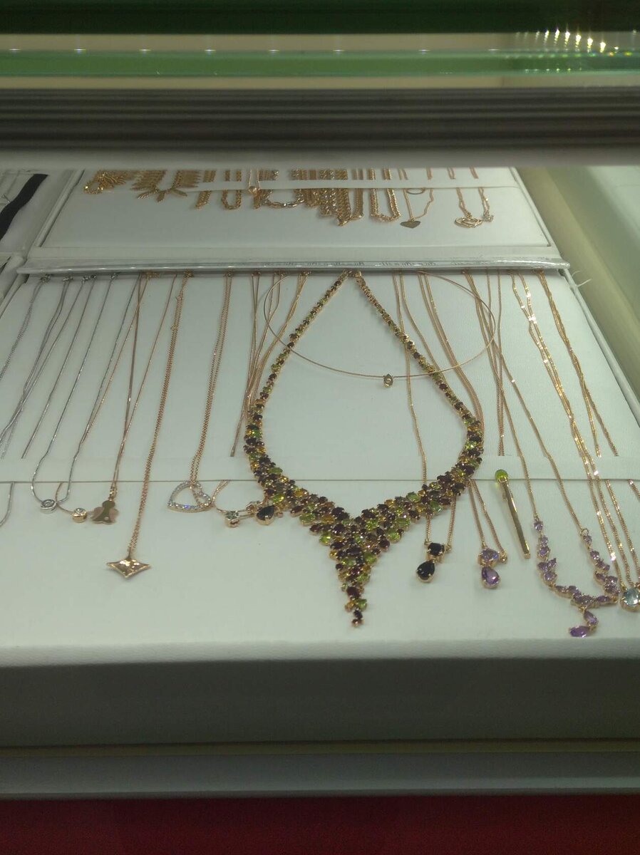 витрина ломбарда