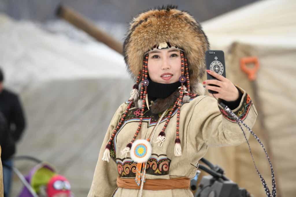 Чукотский национальный костюм женский