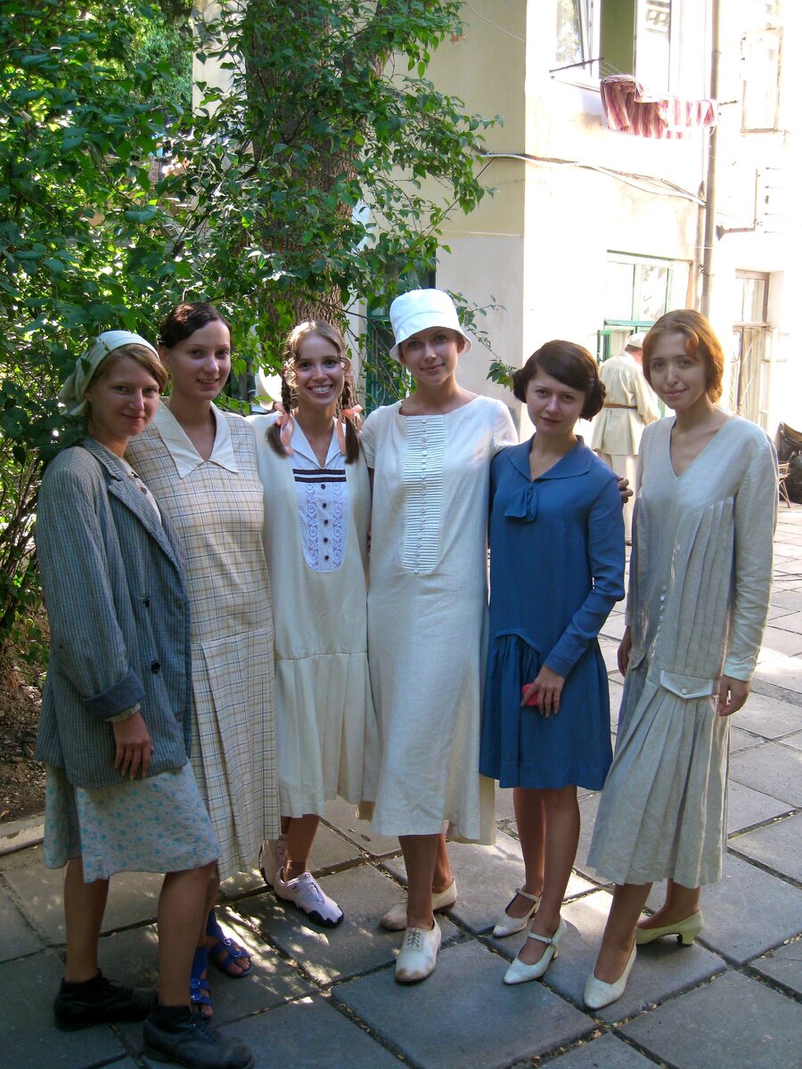 Не знаю, зачем им понадобились мои волосы, если они убрали все под панаму))