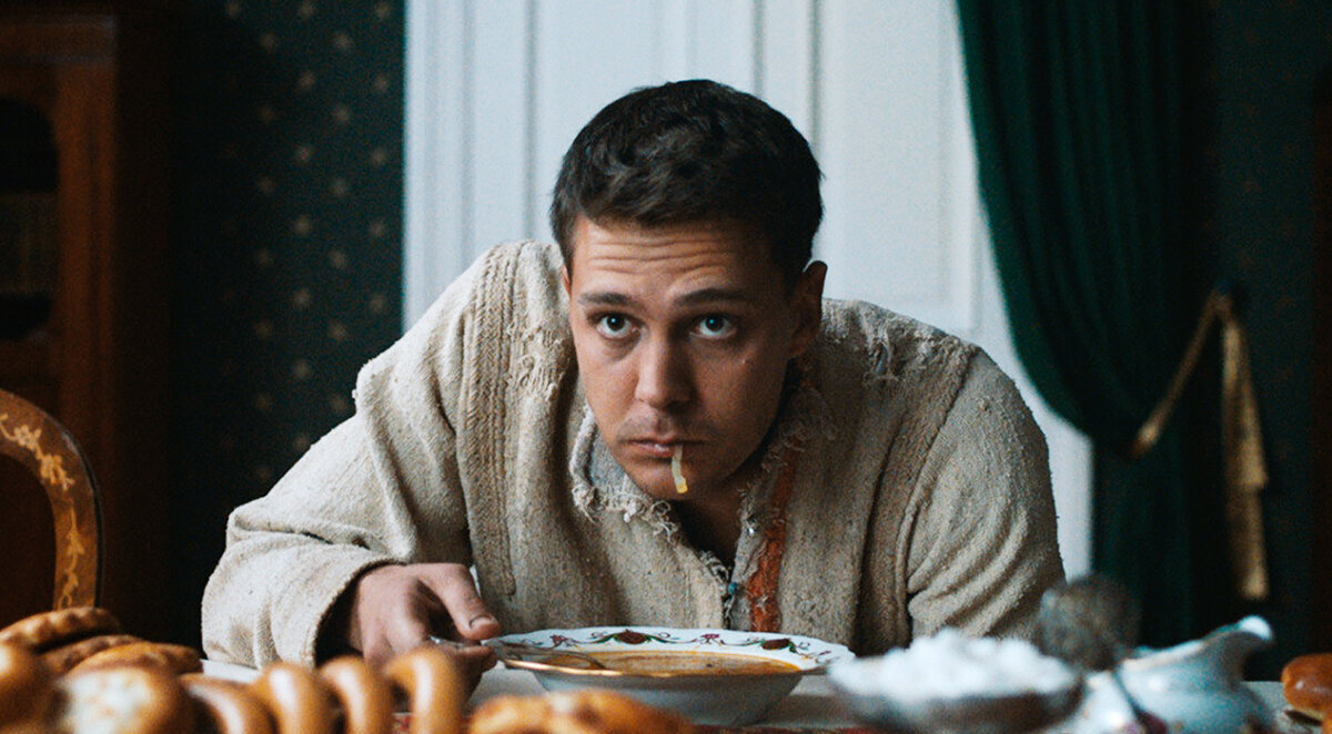 Кадр из фильма "Холоп", 2019 г.
