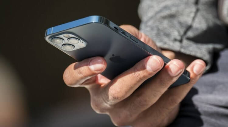 iPhone 12 в России распродают со скидкой из-за низкого спроса 