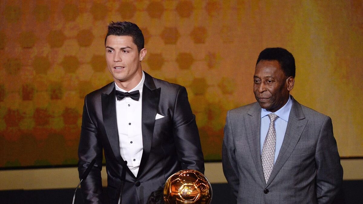 Фото из открытых источников. Криштиану Роналду и Пеле. 