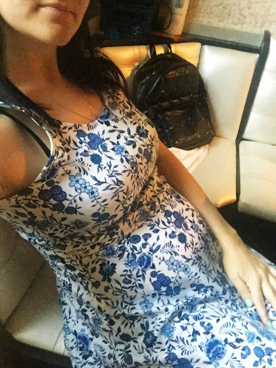 В третий раз живот было видно почти сразу