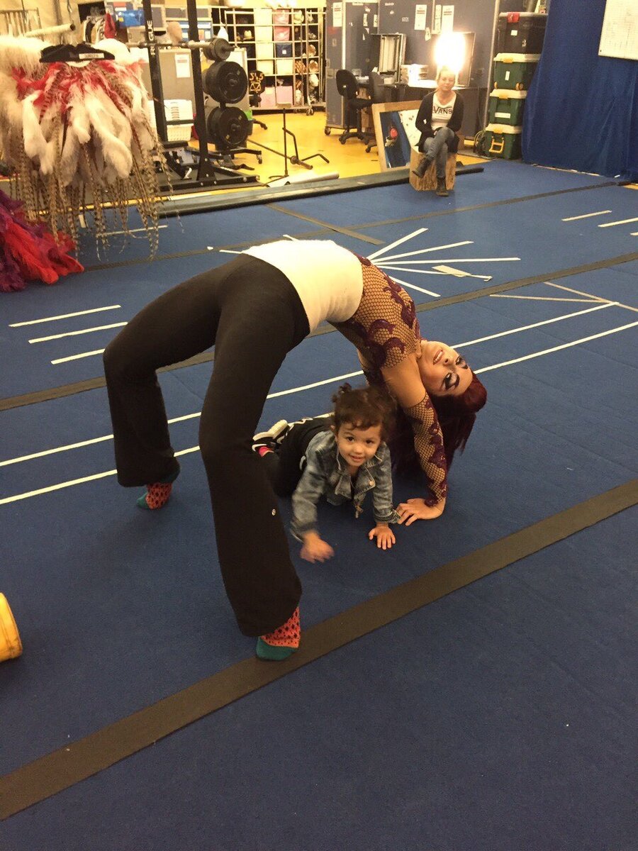 На работе у мамы