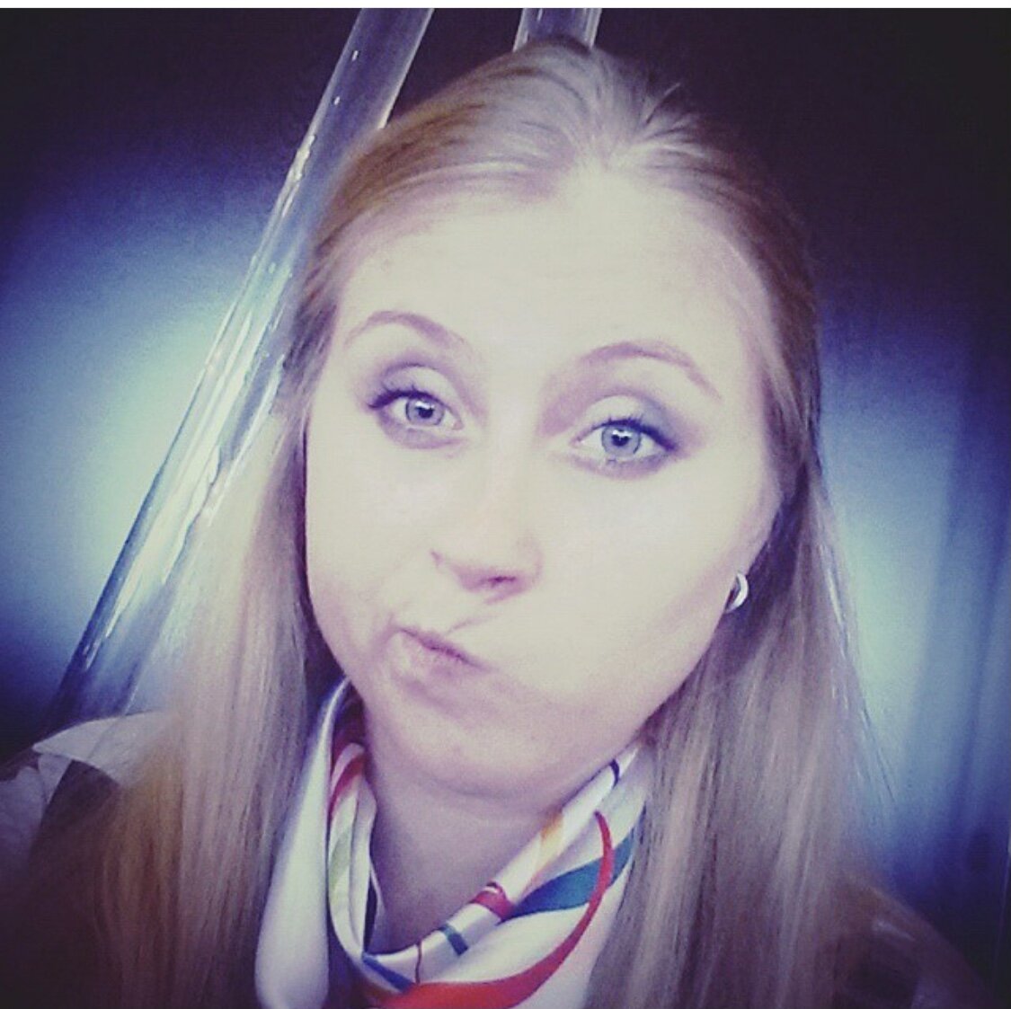 Начала с работы на ресепшн 