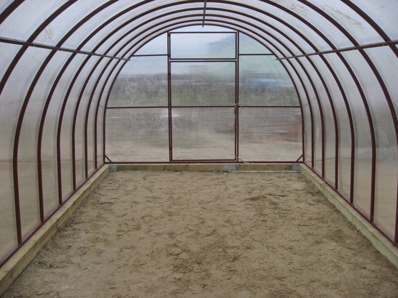 Как понять, что ширины теплицы достаточно?