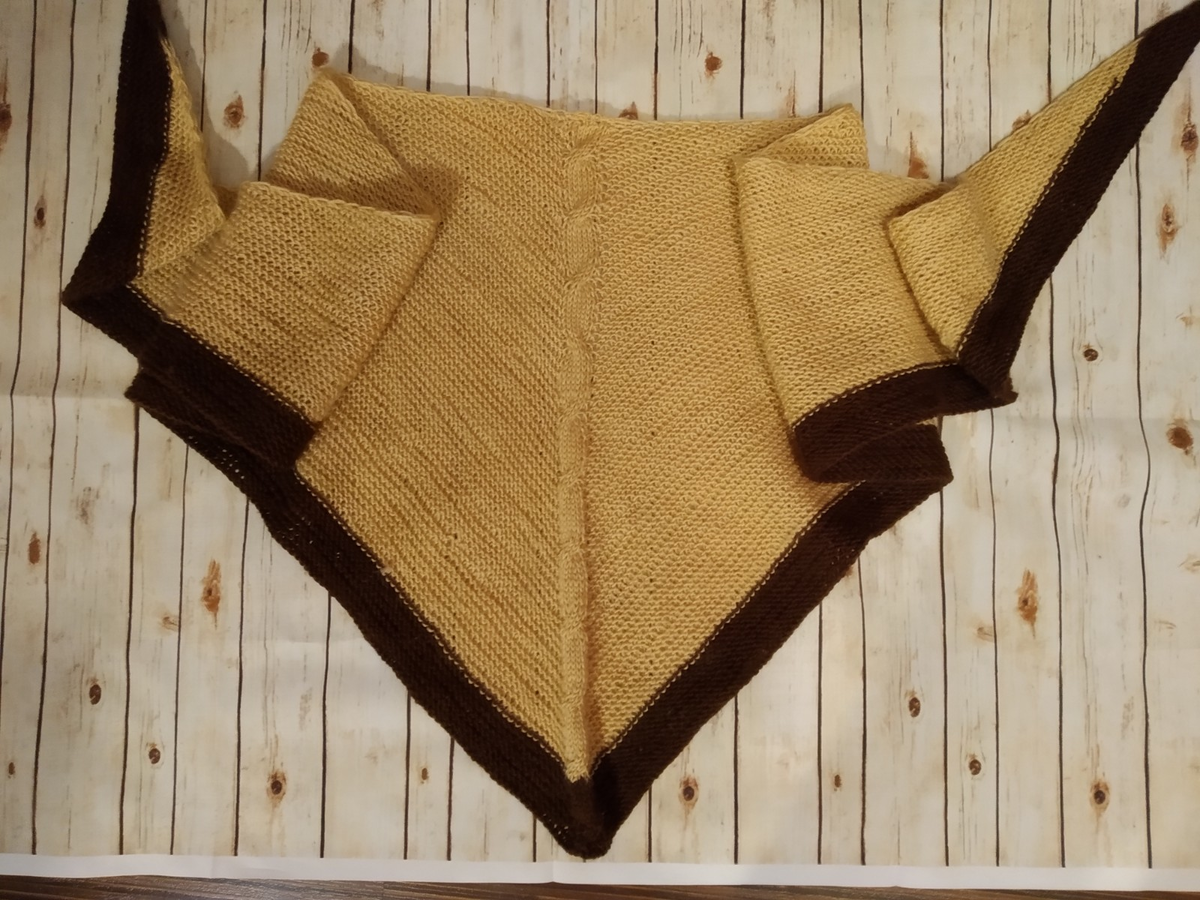 бактус вязаный с косой