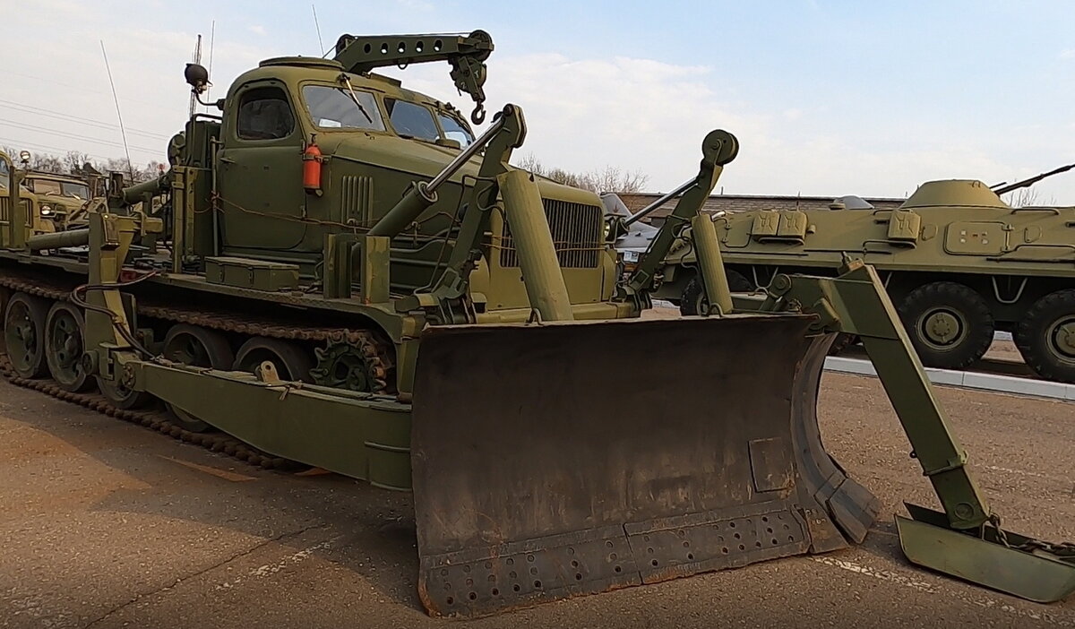 Танк, БАТ и другая военная техника в помощь совхозам в е годы | Колхоз имени Октября | Дзен