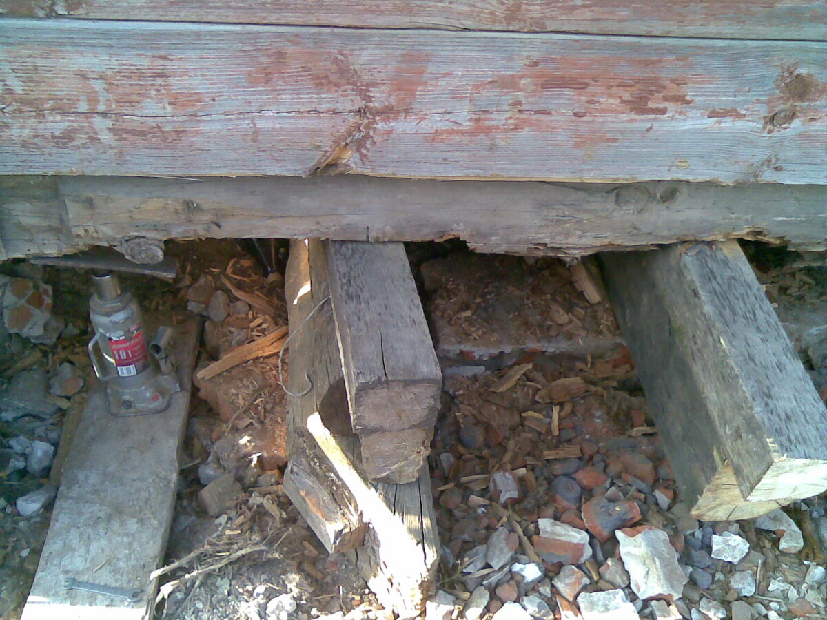 Подъем дома домкратом на 10 тонн