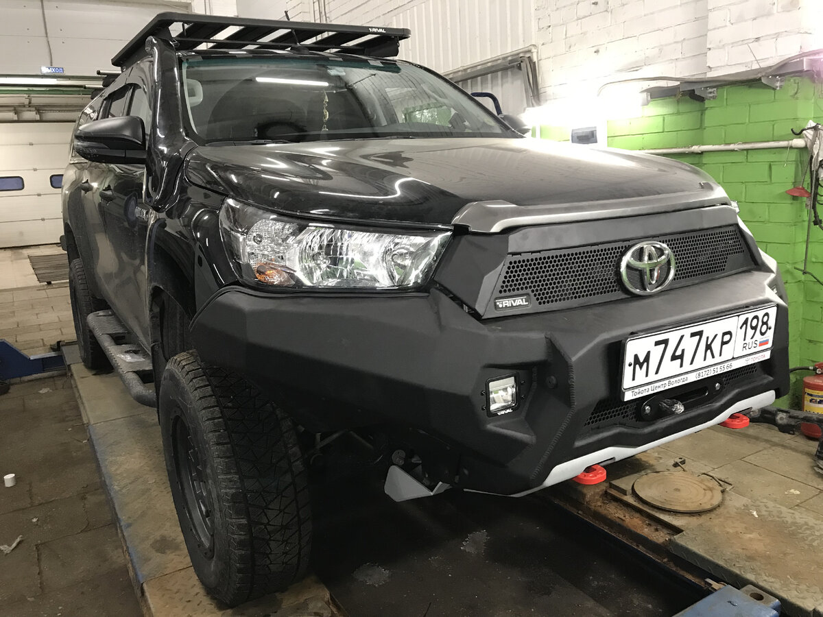 Лебедка ComeUp и силовой бампер Rival на новый Toyota Hilux. | Территория  УАЗа - тюнинг, гонки, путешествия | Дзен