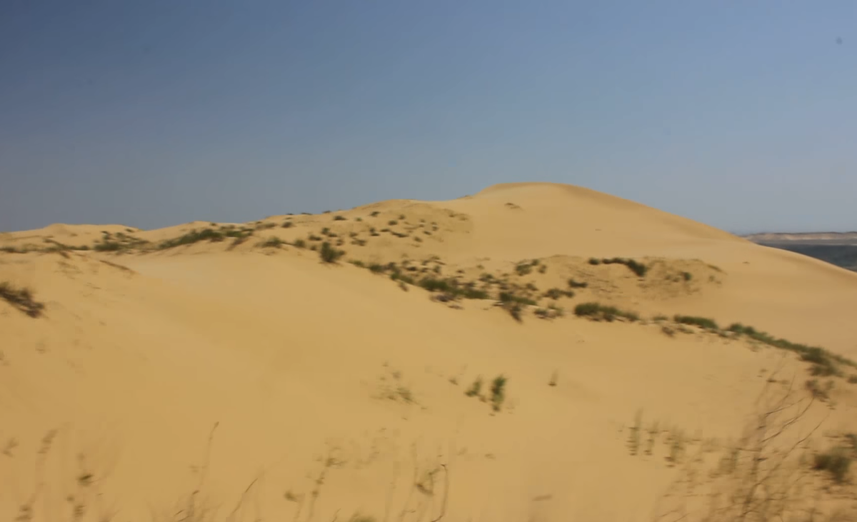 Бархан Сарыкум.