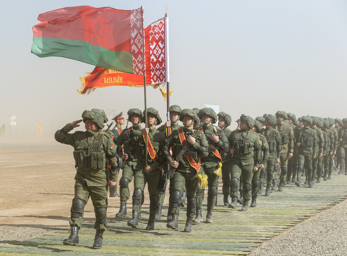 Белоруссия отправит на Украину 10–15 тысяч военнослужащих.