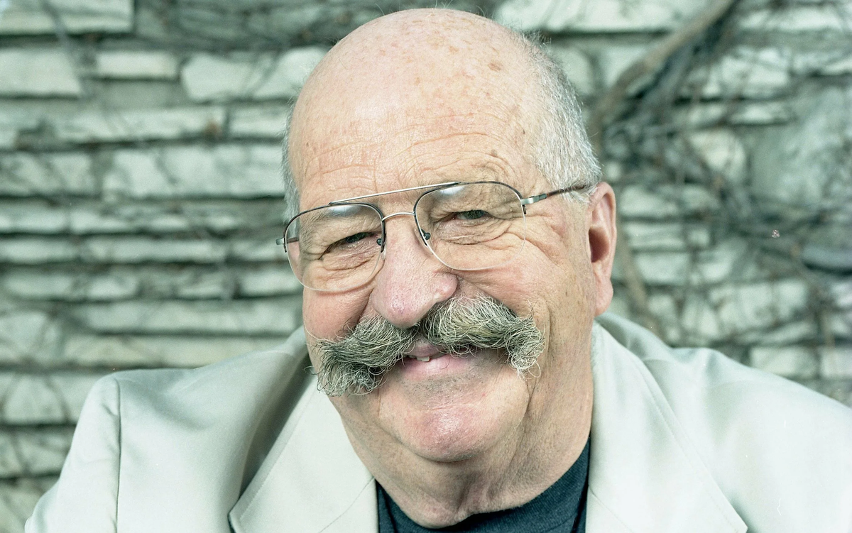 Джин Родман Вулф [Gene Rodman Wolfe] (1931-2019), американский писатель,. Американские фантасты. Джин и. писатель.